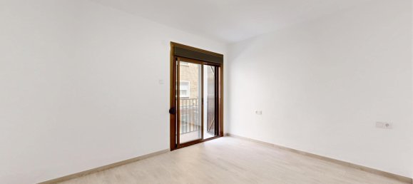 Apartamento de 3 dormitorios en Torrent, Spain No. 170591 6