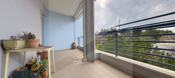 Propiedad comercial de 3 habitaciónes en Matera, Italy No. 22989 28