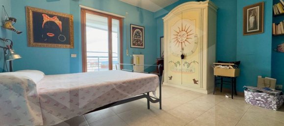 Propiedad comercial de 3 habitaciónes en Matera, Italy No. 22989 5