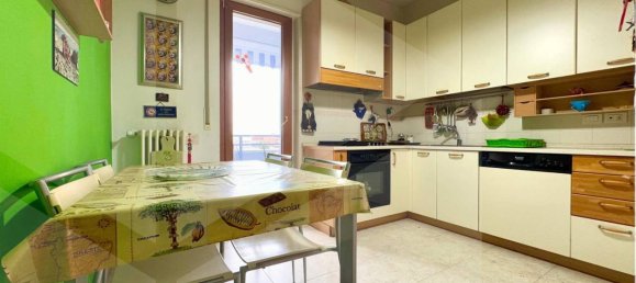 Propiedad comercial de 3 habitaciónes en Matera, Italy No. 22989 2