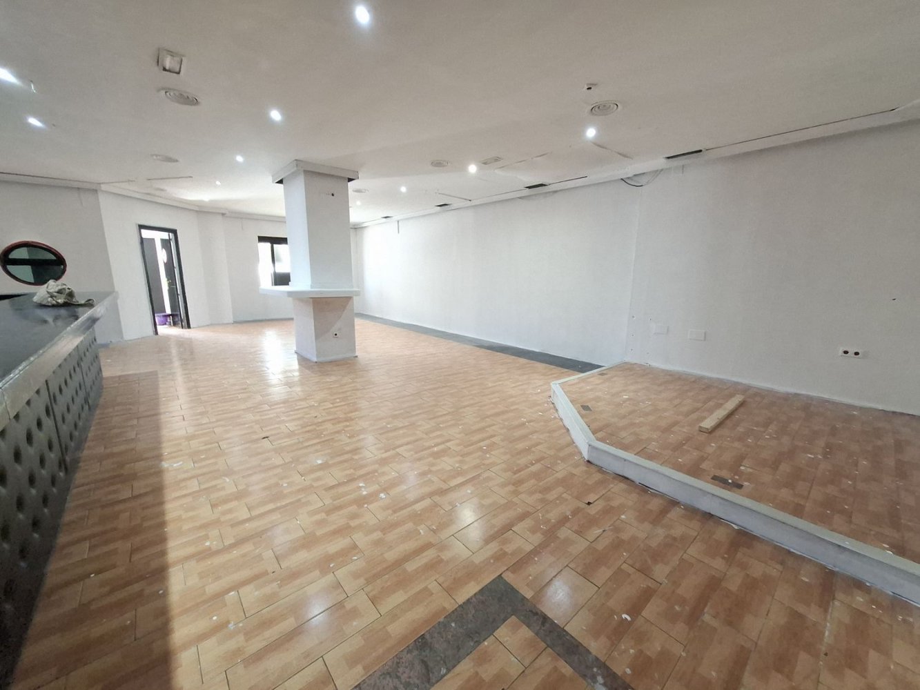 Propriété commerciale à Torremolinos, Spain 180m² No. 155754