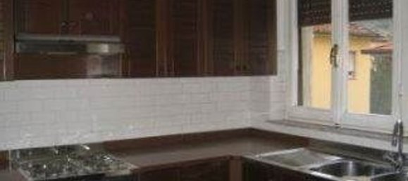 5 rooms Apartment in Camaiore, Italy No. 136158 8