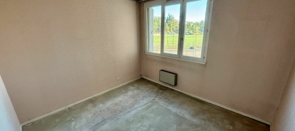 2 bedrooms Apartment in Saint-Jean-Bonnefonds, France No. 195812 7