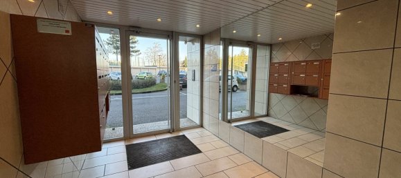 2 bedrooms Apartment in Saint-Jean-Bonnefonds, France No. 195812 2