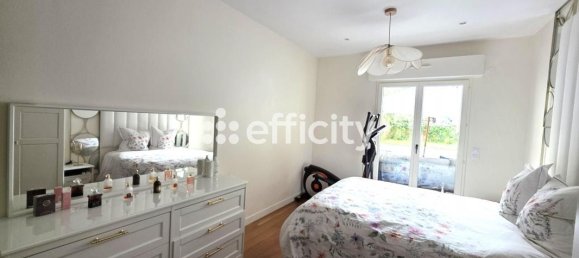 2 bedrooms Apartment in Levallois-Perret, France No. 295043 6