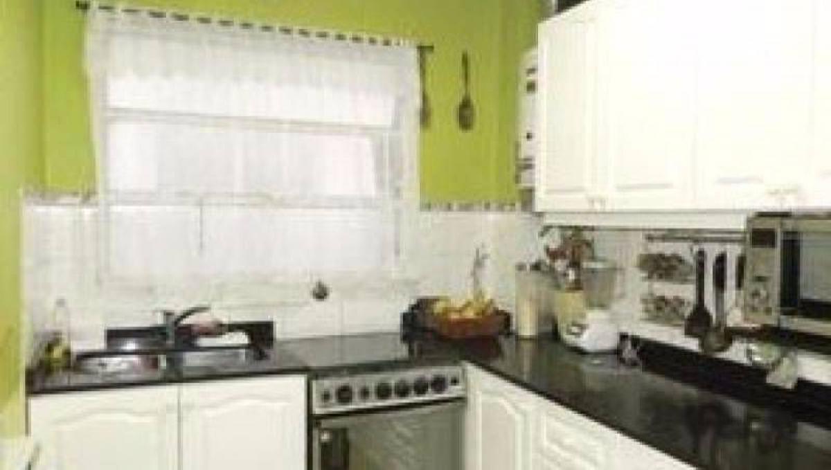 2 bedrooms House in Buenos Aires, Argentina No. 68457