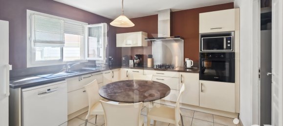 3 bedrooms House in Gard, France No. 296628 3