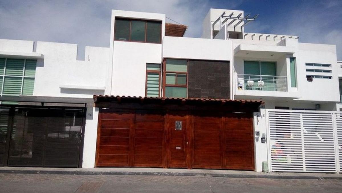 Casa de 3 dormitorios en Querétaro, Mexico No. 158146