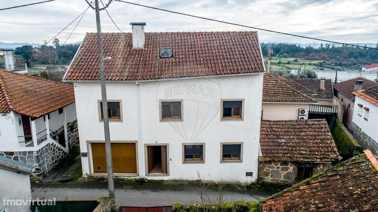 2 bedrooms House in Pinheiro de Azere, Portugal No. 166905