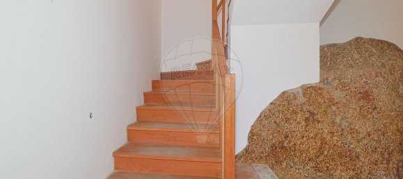 2 bedrooms House in Pinheiro de Azere, Portugal No. 166905 2