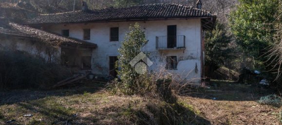 Casa de 4 habitaciónes en Manta, Italy No. 24361 7