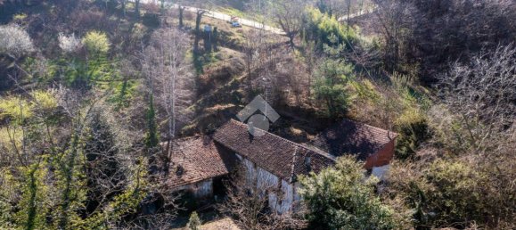 Casa de 4 habitaciónes en Manta, Italy No. 24361 9