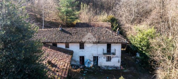 Casa de 4 habitaciónes en Manta, Italy No. 24361 6