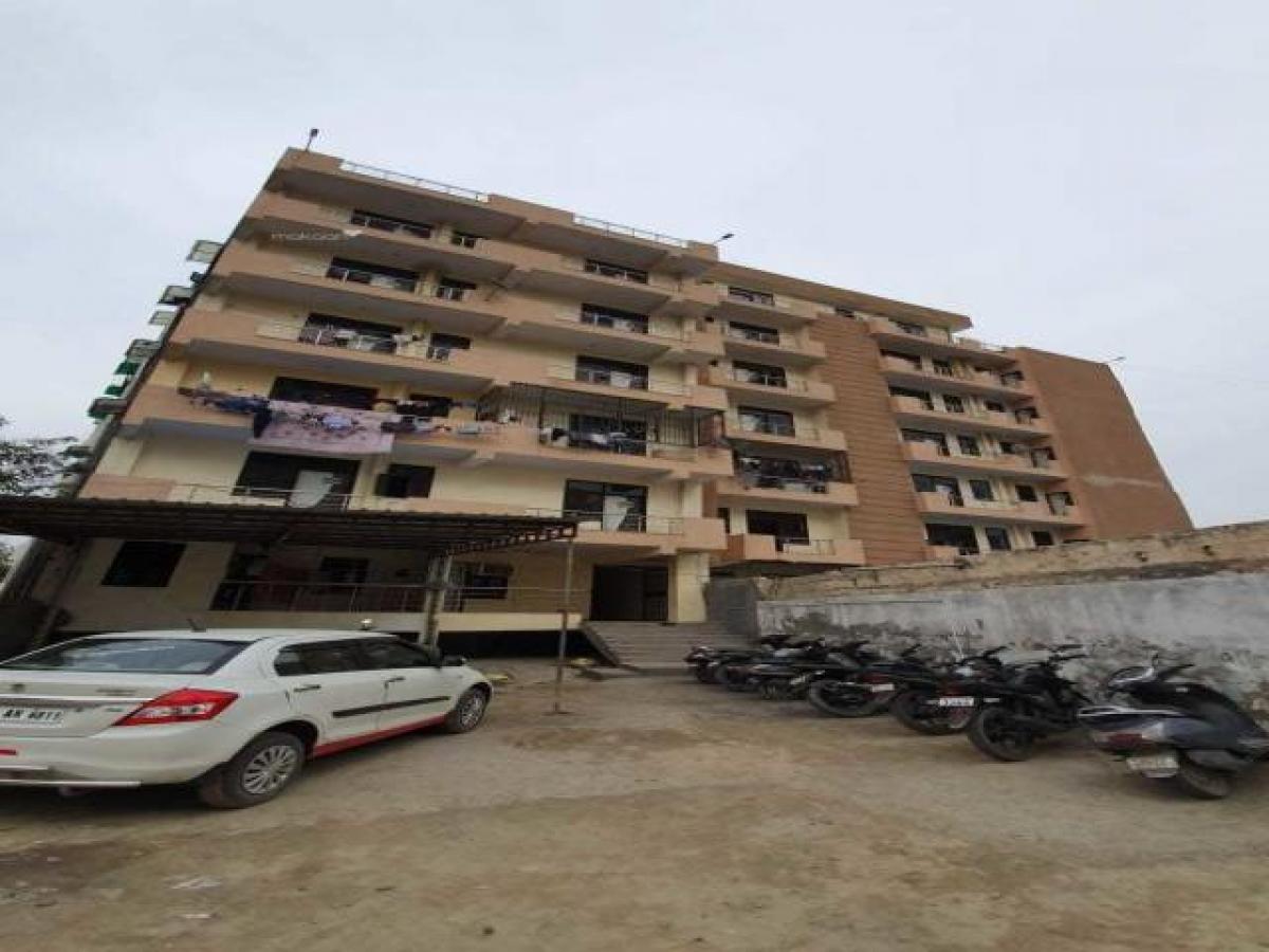 2 bedrooms House in Noida, India No. 25045