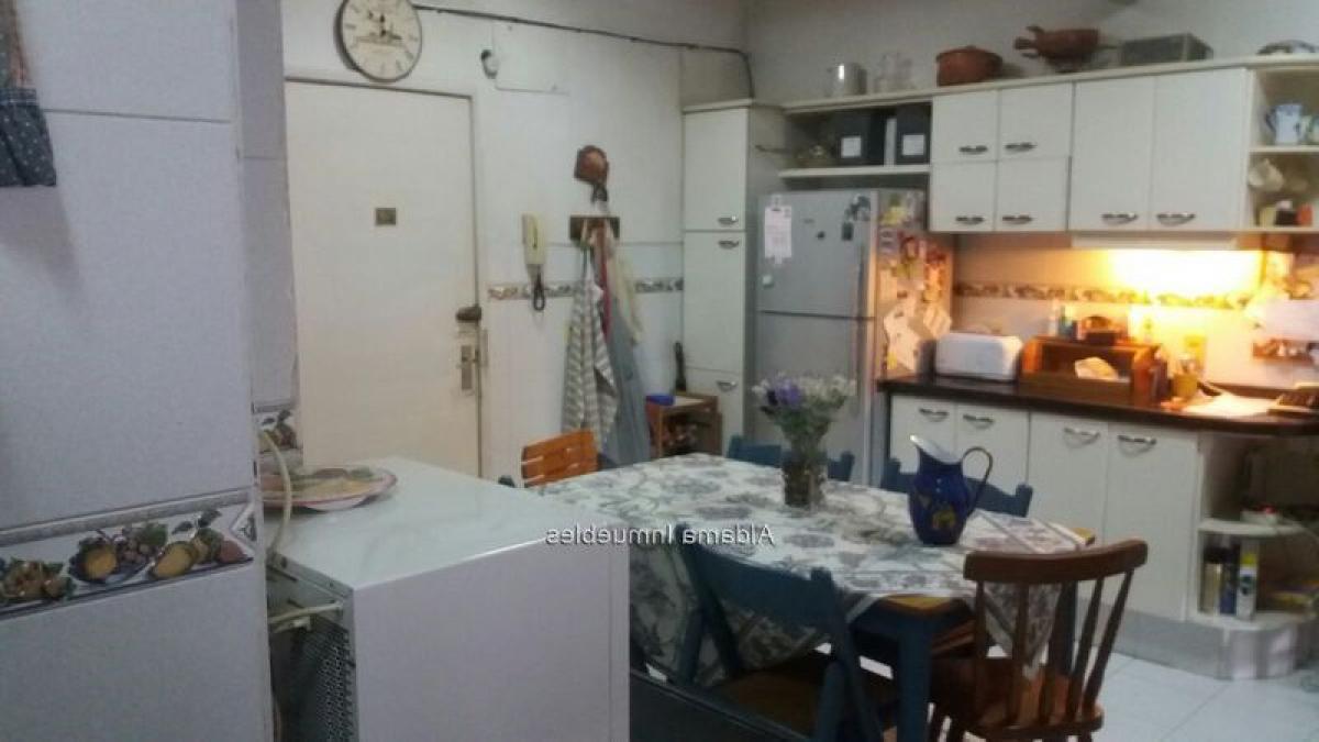 Квартира с 4 спальнями в Монтевидео, Уругвай № 10912