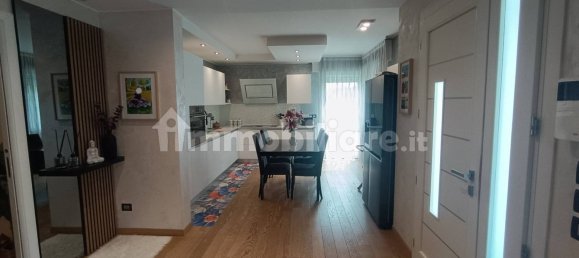 3 bedrooms Villa in Roncade, Italy No. 327057 3