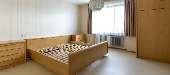 Дом с 5 комнатами в Reutlingen, Германия № 30921 4