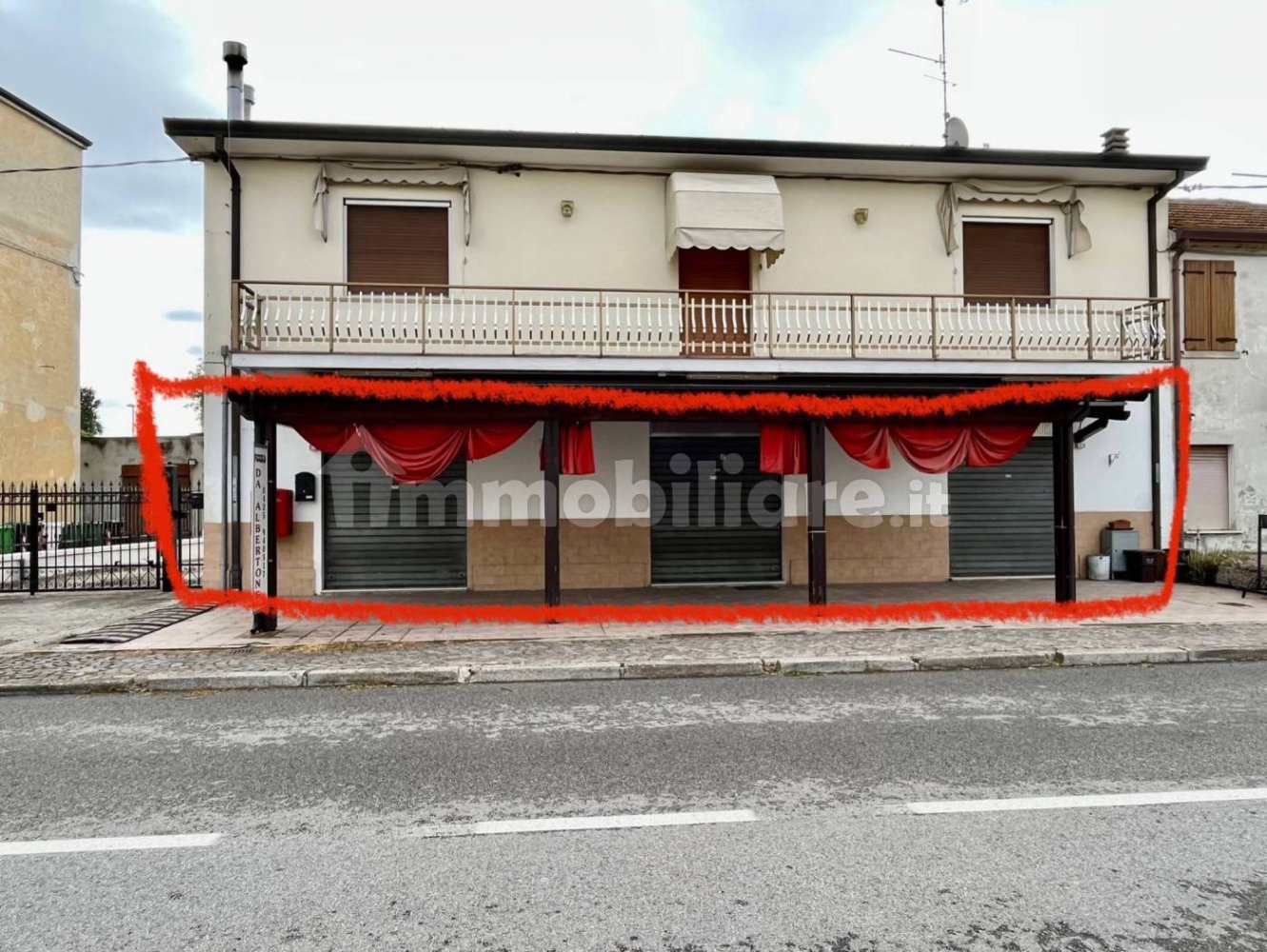 2-Zimmer Gewerbliche Immobilie in Canaro, Italy, Nr. 89296