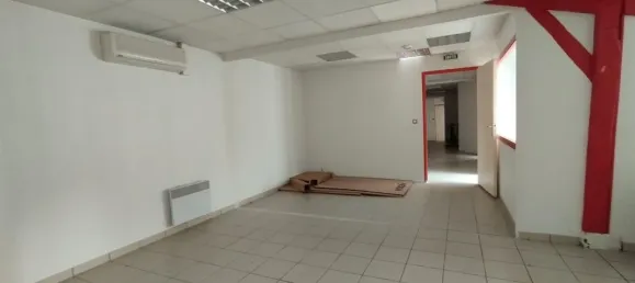 Gewerbliche Immobilie in Mont-de-Marsan, France 250m², Nr. 352736 2