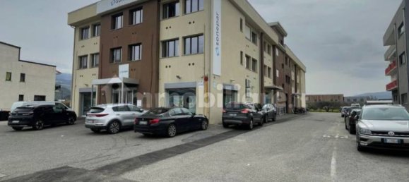 Oficina de 3 habitaciónes en Rende, Italy No. 41543 13