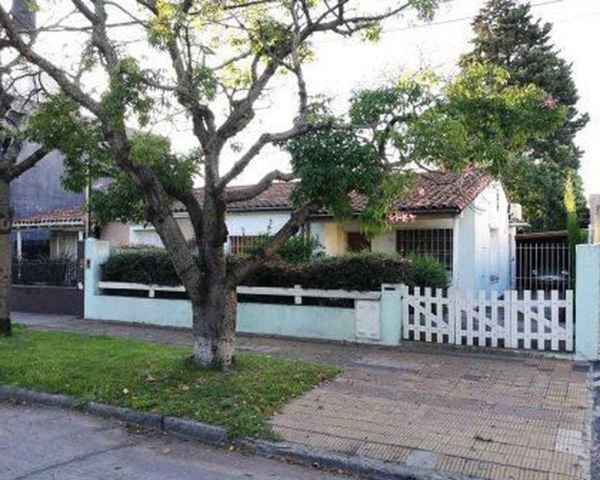 Дом с 2 спальнями в Висенте-Лопес, Аргентина № 51770