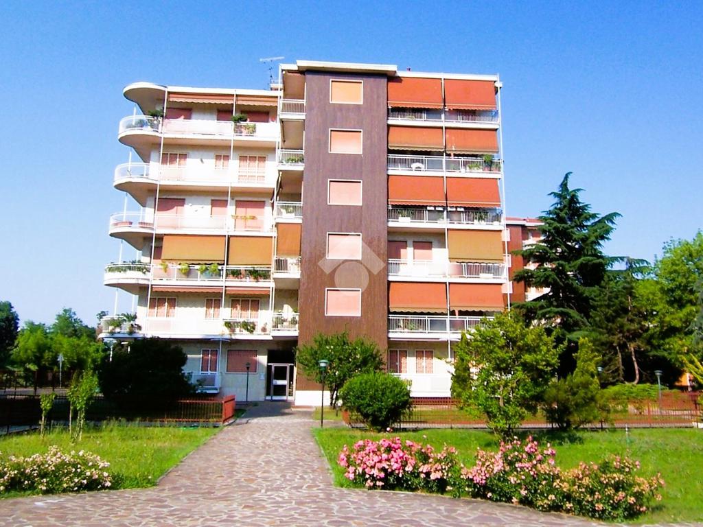 2 غرف نوم شقة في Cassina de' Pecchi, Italy رقم 60879