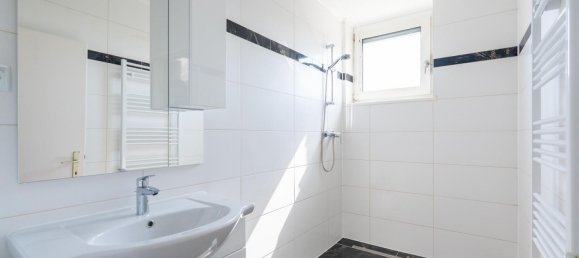 3 rooms Apartment in Favoriten, Austria No. 130562 7