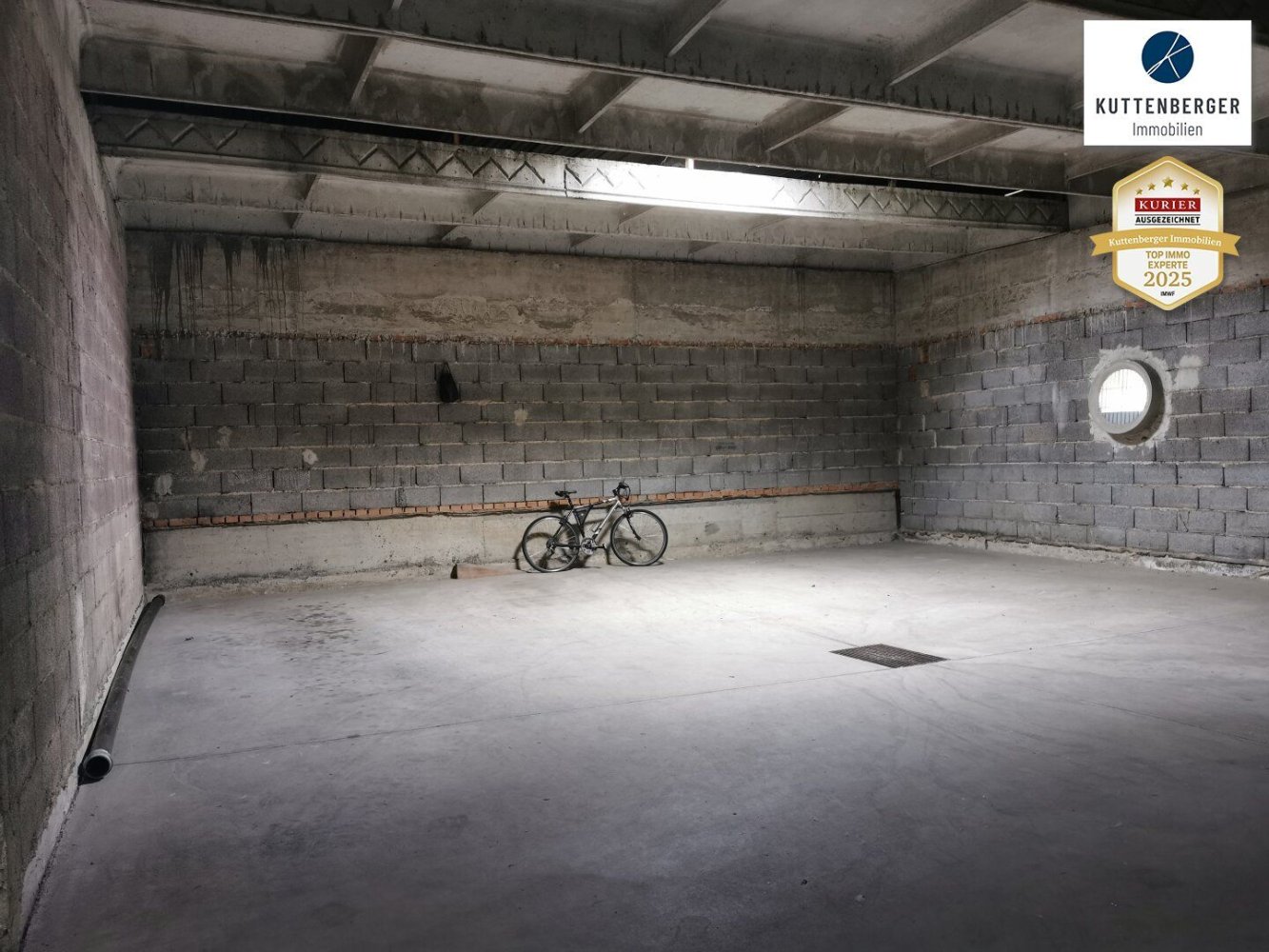 Garage in Krems an der Donau, Austria 250m², Nr. 247588