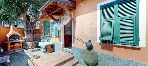 Villa de 4 dormitorios en Albenga, Italy No. 309480 3