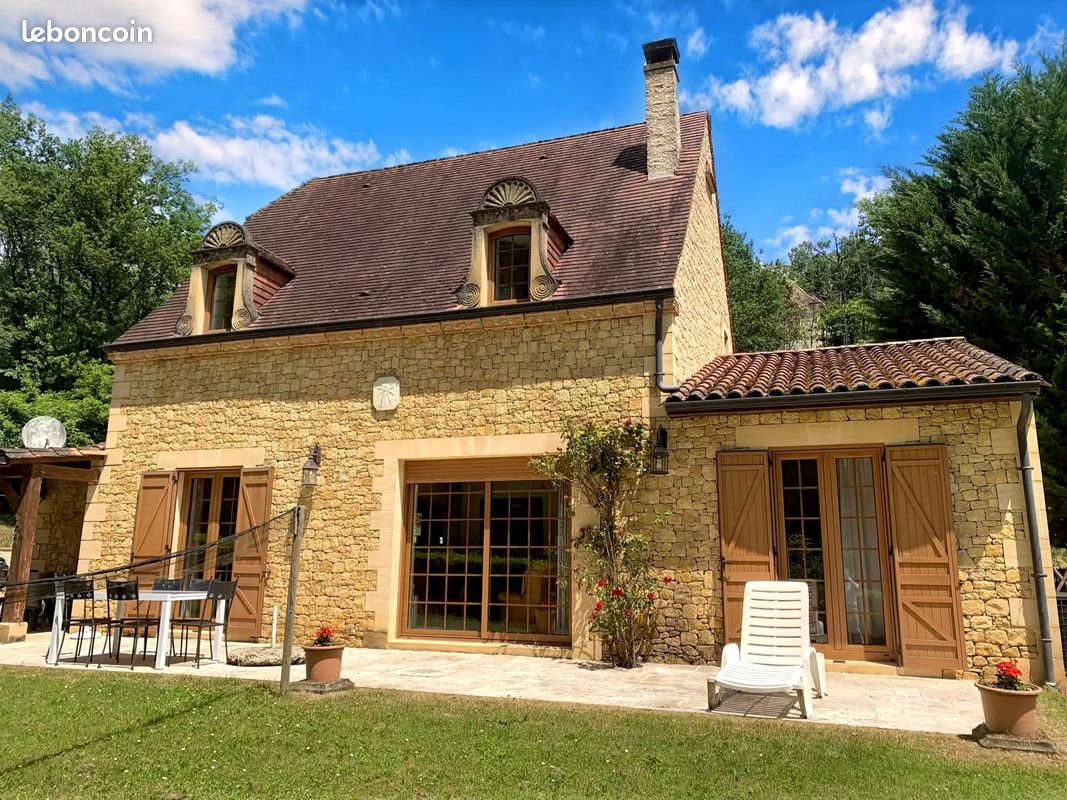 3 Schlafzimmer Haus in Sarlat-la-Caneda, France, Nr. 335934