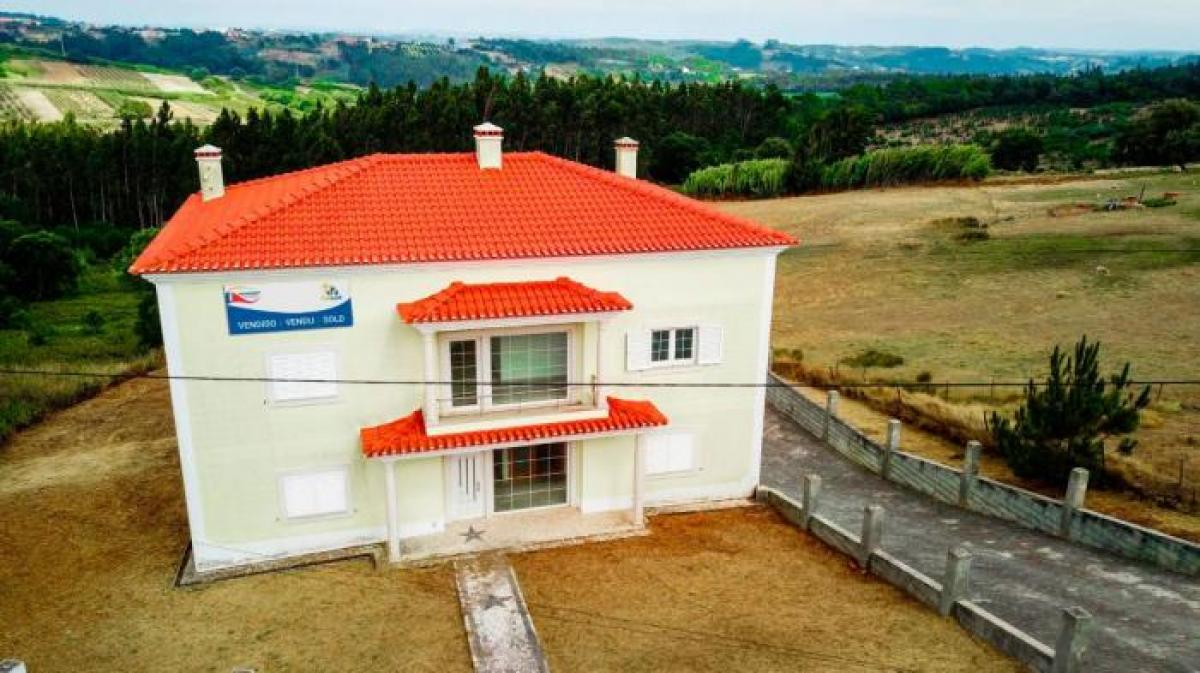 5 bedrooms House in Caldas da Rainha, Portugal No. 4485