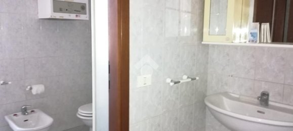 3-salle Appartement à Campegine, Italy No. 133480 11