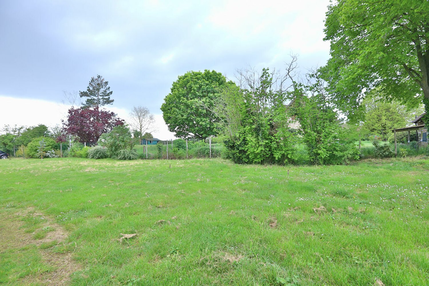  Land in Bazainville, France No. 187881