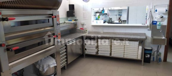 3 rooms Commercial property in Langhirano, Italy No. 320454 2