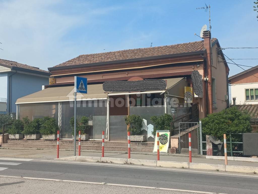 2 bedrooms Commercial property in Santarcangelo di Romagna, Italy No. 323970