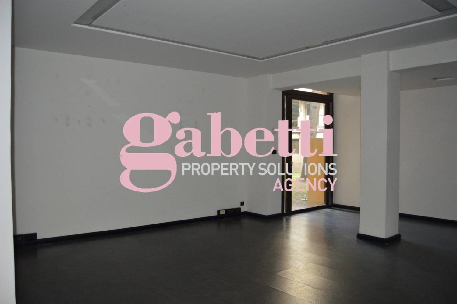 5 rooms Office in Bologna, Italy No. 71690