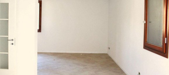 3غرفة شقة في Firenzuola, Italy رقم 190889 2