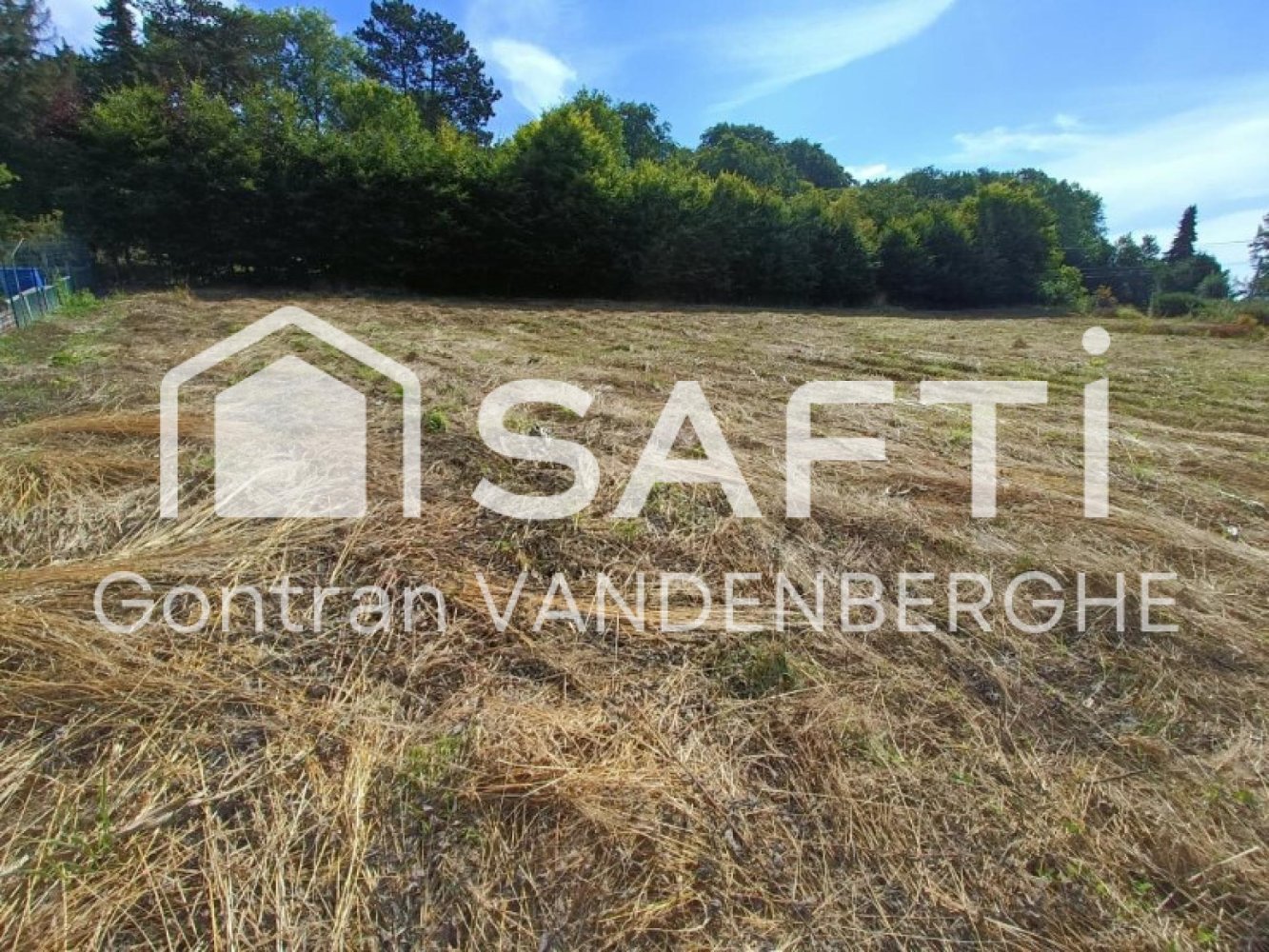  قطعة أرض في Aubin-Saint-Vaast, France 844متر مربع رقم 250259