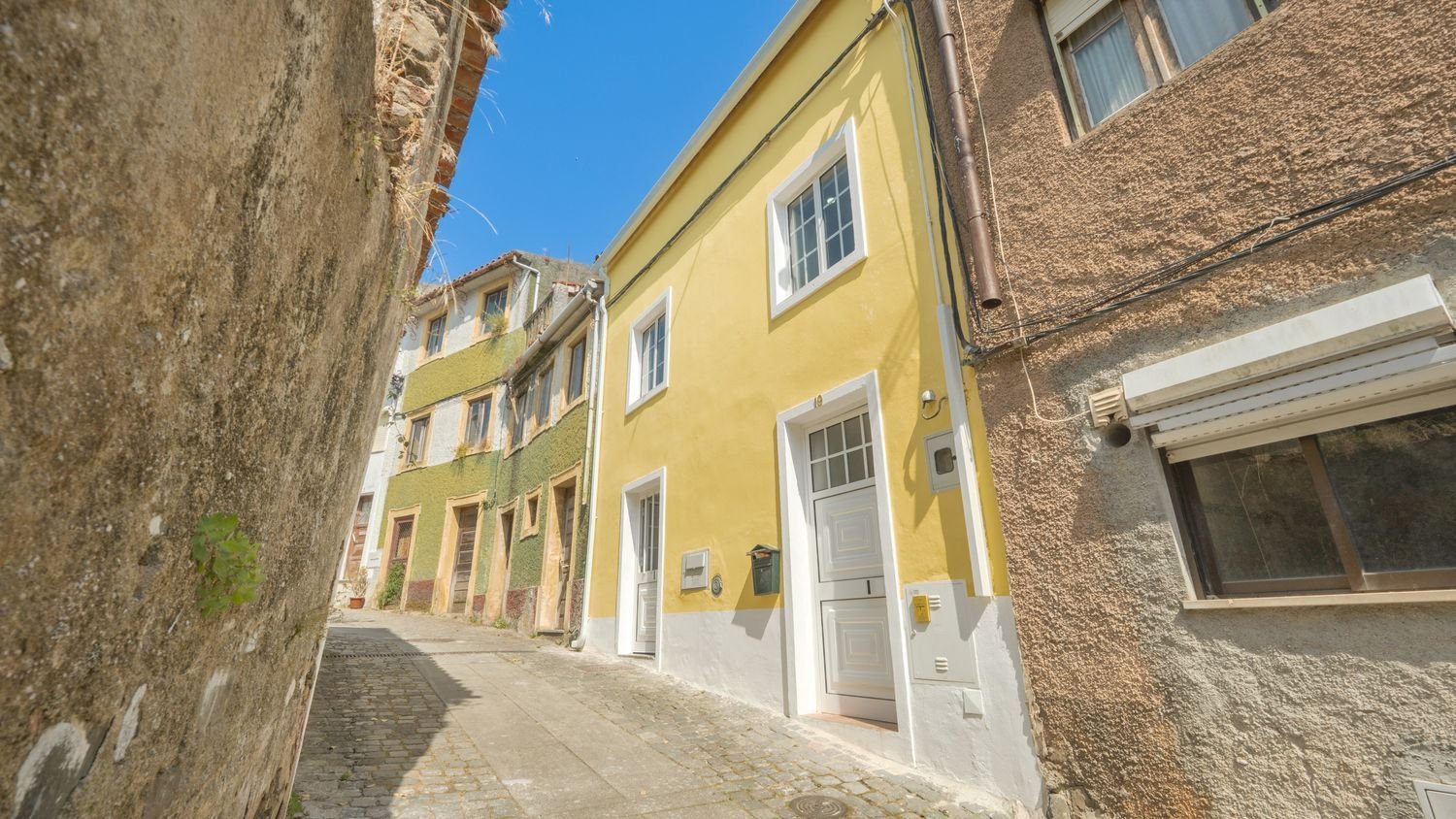 4 bedrooms House in Lousa, Portugal No. 200061