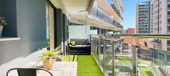 Квартира с 3 спальнями в Бадалона, Испания № 143276 3