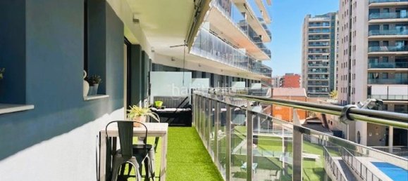 Квартира с 3 спальнями в Бадалона, Испания № 143276 2