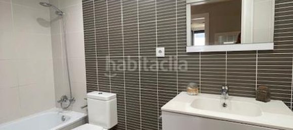 Квартира с 3 спальнями в Бадалона, Испания № 143276 17