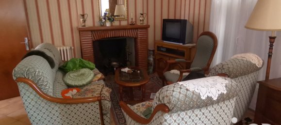 Casa de 2 dormitorios en Gournay, France No. 253432 5