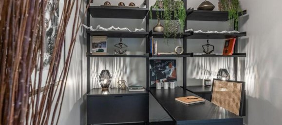 2 bedrooms House in British Columbia, Canada No. 1244 10