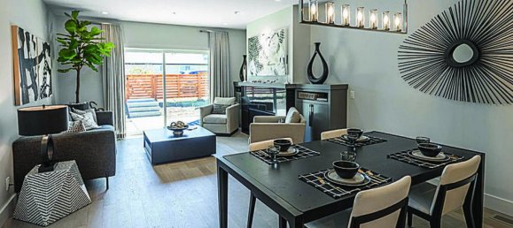 2 bedrooms House in British Columbia, Canada No. 1244 2