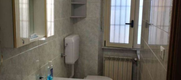 2 bedrooms Apartment in Turin, Italy No. 380308 10