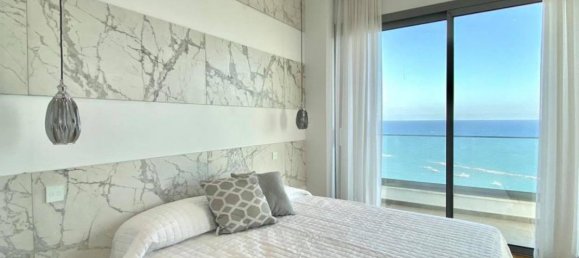 3 bedrooms Apartment in Limassol, Cyprus No. 12677 8