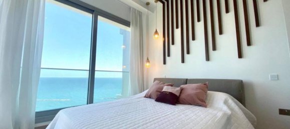 3 bedrooms Apartment in Limassol, Cyprus No. 12677 6