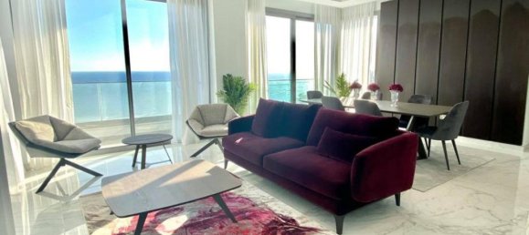 3 bedrooms Apartment in Limassol, Cyprus No. 12677 3