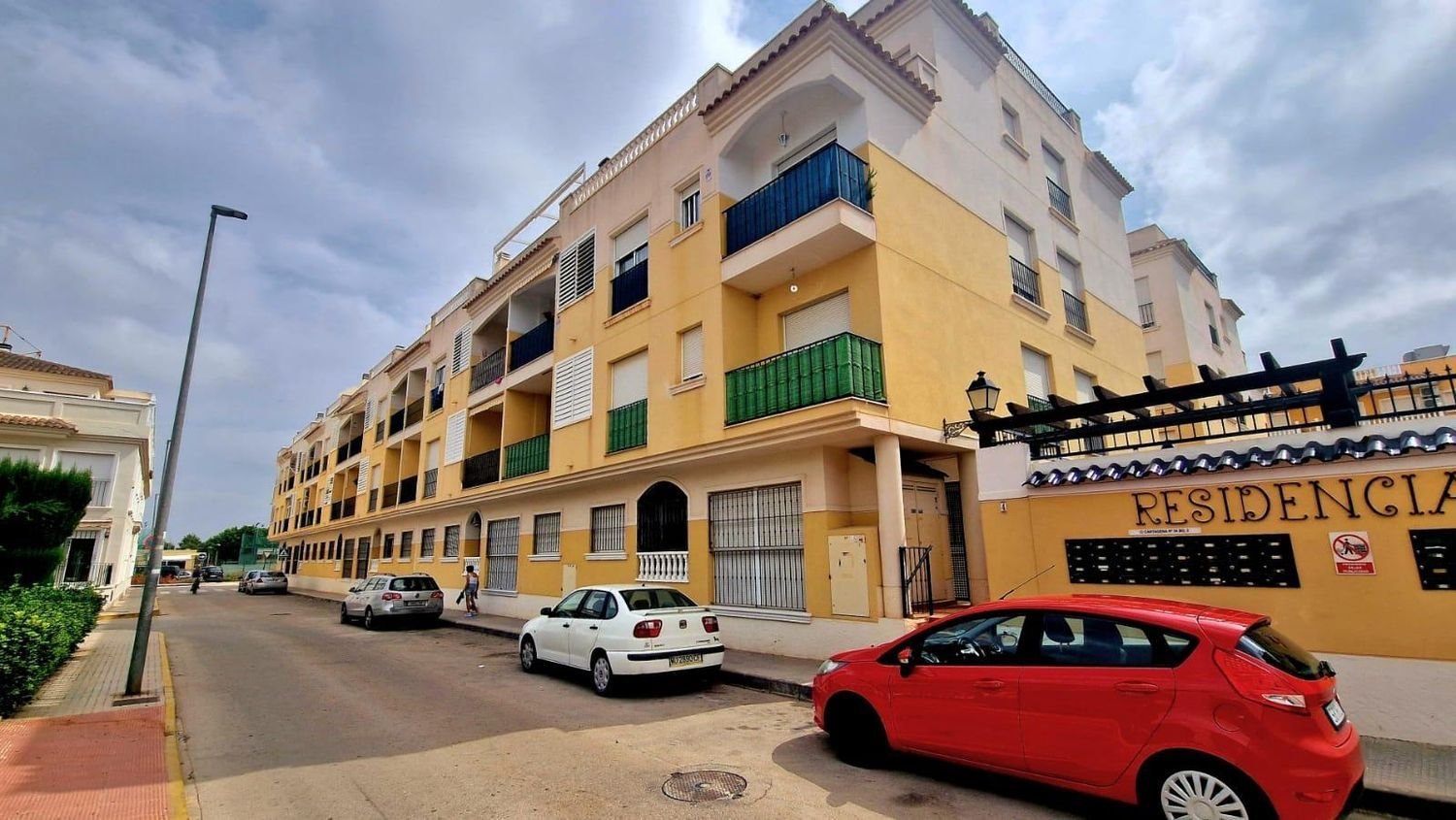 2 bedrooms Apartment in Alicante, Spain No. 143173